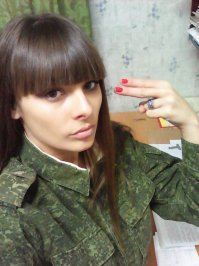 Погуглить, можно и не постановочные найти