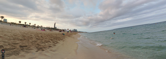 Куча вопросов "Причем тут Google Maps?". А при том, что Google Maps помещает на карты панорамы, сделанные частными лицами, а не компанией (отмечены голубым кружочком, если кто-то не обращал внимания). Часть панорам действительно красивая, но очень много настоящего "месива". Иногда ужасное качество, грубая склейка, смазанные люди, плохо выбранное место и т. д. и т.п.