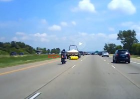 А это тогда што? не стоп сигнал?
Или ему надо было тормозить с блокировкой колёс?