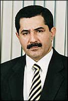 Вот этот чурка все распродал.
В 1996 году его конвейер в первый раз встал. Попытка Московского правительства оживить производство на заводе, в конечном счёте, не увенчалась успехом. В том же году генеральным директором ОАО «Москвич» стал Рубен Асатрян, деятельность команды которого признают одной из главных причин краха предприятия.