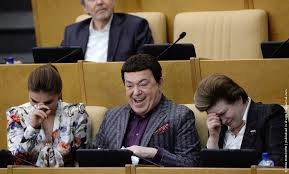 - Слыхали, с какой инициативой крестьяне выступили?