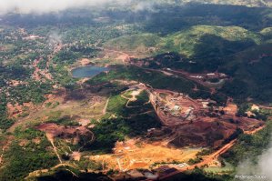 Добавлю пару картинок.
Общая панорама, 3D модель и озеро на месте котлована сейчас.