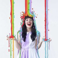 Бог не дал мозгов, которые её обтекают.