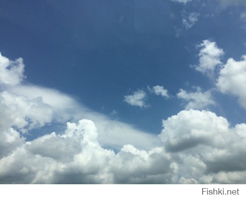 фото сегодняшнего неба по дороге из Анапы. Свежачок )