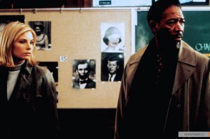 «И пришёл паук» — американский кинотриллер 2001 года в постановке Ли Тамахори. Главную роль исполняет Морган Фримен. Вольная экранизация одноимённого романа Джеймса Паттерсона и сиквел фильма «Целуя девушек».