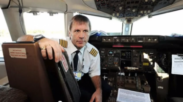 Гадкие утята и тихони: какими были наши и зарубежные звезды в детстве