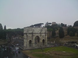 поучаствую. вид с колизея. от фонтана треви в риме