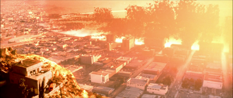 В фильме явно не показано, но самое мощное оружие в нём всё же вот это: