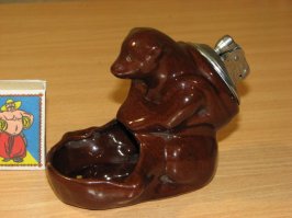 вот такая была... потом мишка разбился, а зажигалку потерял в институте... (фото не мои)