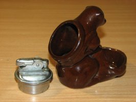 вот такая была... потом мишка разбился, а зажигалку потерял в институте... (фото не мои)