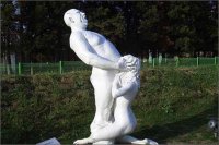 В Китае то-же есть статуя голой девушке.