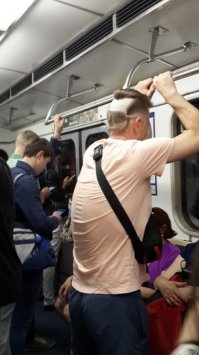 На кого полюбоваться в отечественном метро