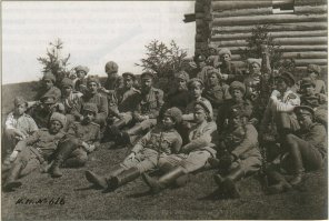 Забыли упомянуть про шапки-колчаковки