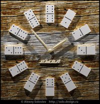 Последнему хиту сезона уже лет, как пятнадцать.
Первый раз увидел у Алексея Соловьева в уголке дурева "Часы "Рыба" на 12 костях", 2001 год.