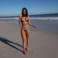 Казуальный живой, материться меня научил, как-то, просто о вкусах не спорят;) австралийка тоже не в моем вкусе, ноги кривоваты