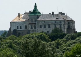 Олесский замок — памятник архитектуры XIV—XVII веков