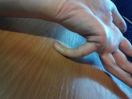 оставлю свое достижение :D
в школьные годы гнулся до руки