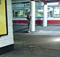 У меня товарищ после Чечни примерно так же на петарды реагировал, когда выпимши был. Кидался к стене и начинал судорожно оглядываться.
Страшно подумать, что у него в голове творилось.
