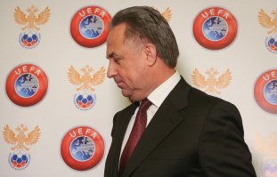 Ну по профилю вроде он ... может у него сушняк просто после вчерашнего...
