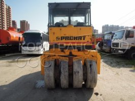 На строительстве дорог примерно половина техники "Раскат". Много BOMAG и Hamm. Давай ещё плакать будем по поводу того что практически все компьютеры импортного производства.