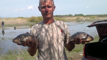 Любители рыбалки, с праздником!