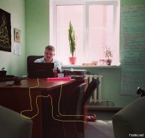 Че вы ржоте? человек ногу сломал может быть!