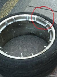 Хороший удар и не китайский диск сломается.