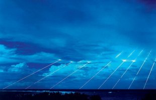 Одно не пойму, зачем так непрактично-часто "сеять" боеголовки по 250Кт?