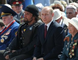 Сейчас они до "Хирурга" дозвонятся.....а тот в свою очередь до своего друга "ГлавВрача"... всё порешают.