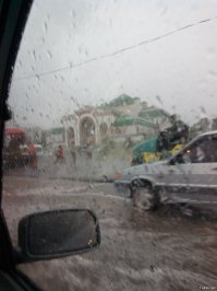 Ерунда!
У нас в Уфе в такие лужи дорожники асфальт кладут!