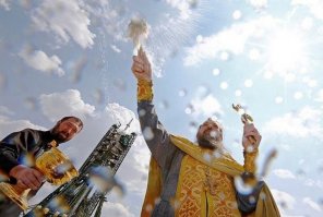 Освещение ракеты на Байконуре

Это та которая не взлетела?