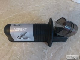 Вот такой ножеточкой моя жена сама ножи точит и не жалуется и меня не напрягает. Цена вопроса - около 100р.