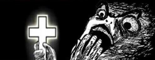 Этот жуткий хищник поджидает своих жертв, зарывшись в песок