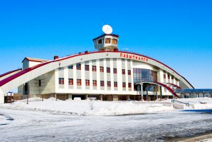 Кто не знает: с 1948 года железная дорога соединяет Лабытнанги с Большой землёй