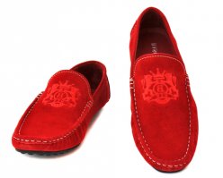 Да не, просто в тон подобрал.