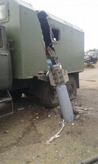 Мужик вышел с авто и тут машину накрыло , родился в рубашке 