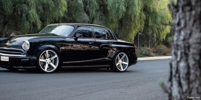 Парень из Казахстана собрал "Волгу" своей мечты