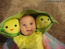 Шаловливые папочки смеются над детишками, как могут!