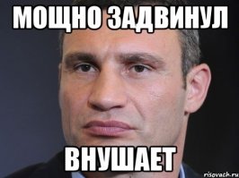 Эта такса жующая банан заставит вас улыбнуться