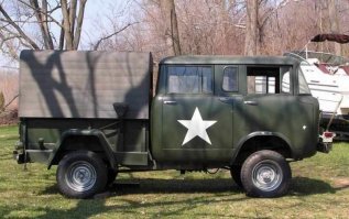 А сходство есть!
Модель FC-150 вышла в серию в 1956 году. Тем не менее, машина в США большой популярностью не пользовалась. Jeep FC выпускался на протяжении 9 лет, и всего было выпущено 30 тыс автомобилей.