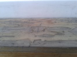 Яхтный лак через год становится таким.