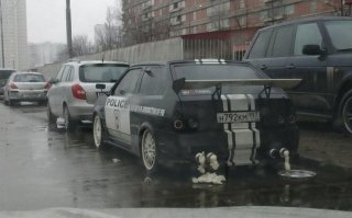 Видать надоело соседям слушать типа прямотоки по ночам.