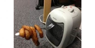 Я конечно испорченный и аморальный тип, но тем не менее спрошу - это какашки?