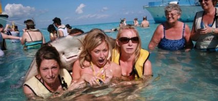 Всё внимание на задний план!