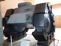 Противоминный трал похож на шагающего робота =)