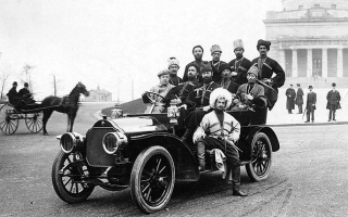 Едем едем в соседнее село на дискотеку