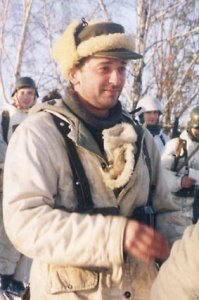 Это зимой 41-42-го годов немцы были одеты мягко скажем не по сезону, в последующие зимы фашисты одевались вполне достойно...