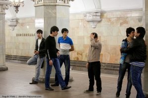 Нисколечки не шокирован, ибо ежедневно вижу вот такое в родном метро