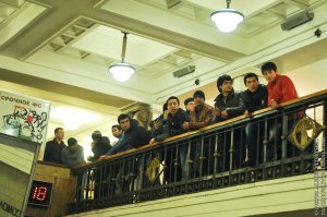 Нисколечки не шокирован, ибо ежедневно вижу вот такое в родном метро