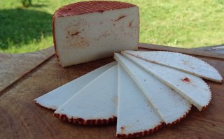 На выходных опробовали. Вполне достойно получилось. Молочный вкус, очень легкая кислинка, ожидал что будет более выражен вкус паприки и чили.
